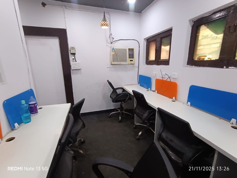 Team Area, sector 2 Commercial Office Space 700 Sq.Ft. In Sector 2 Noida 9501131