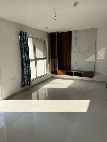 Room in 2 BHK Apartment at Goel Ganga Serio, Kharadi – for Rent