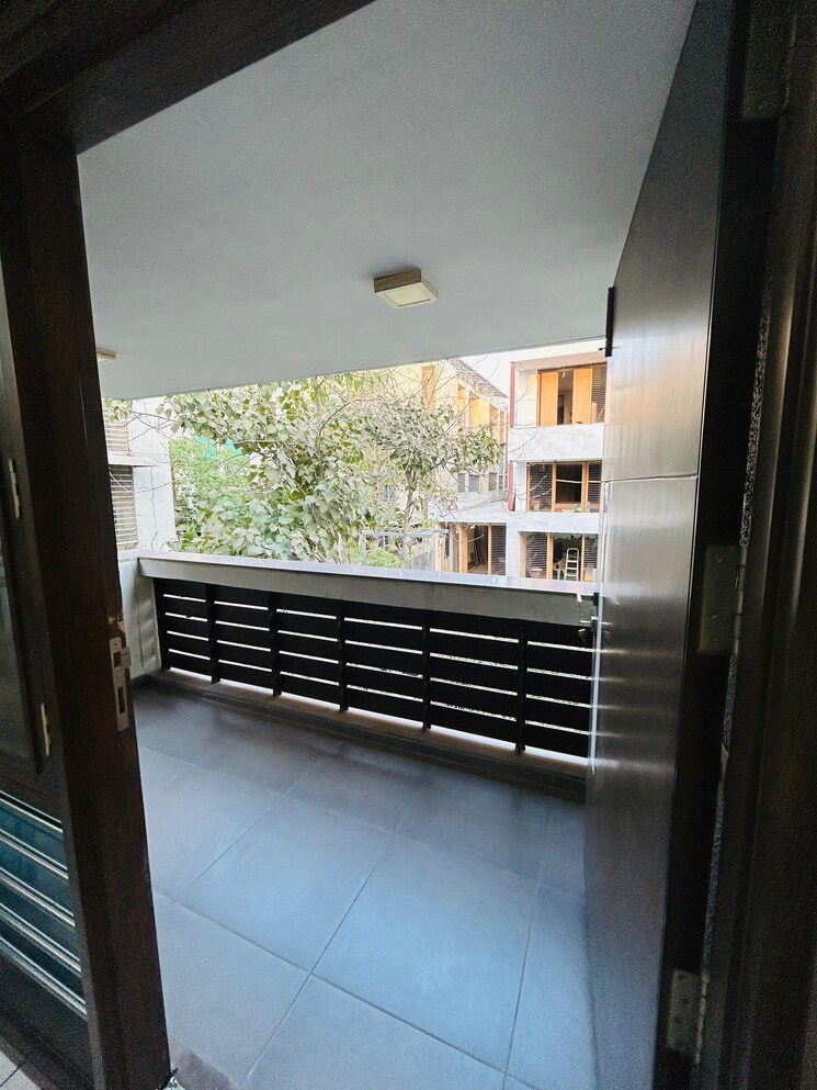 Balcony, science city 4 Bedroom 470 Sq.Yd. Villa In Science City Ahmedabad 9500996
