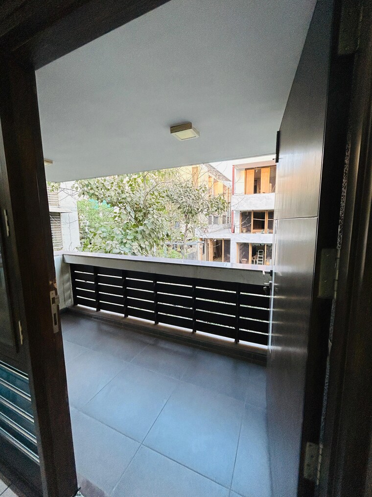 Balcony, science city 4 Bedroom 470 Sq.Yd. Villa In Science City Ahmedabad 9500996