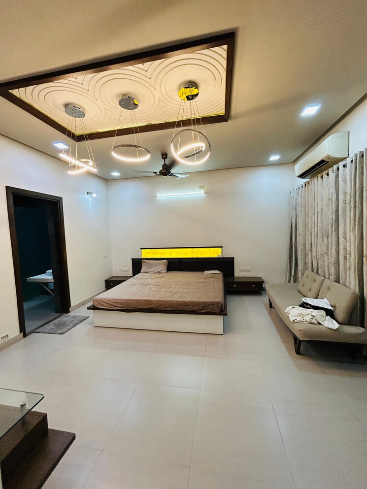 Team Area, science city 4 Bedroom 470 Sq.Yd. Villa In Science City Ahmedabad 9500996