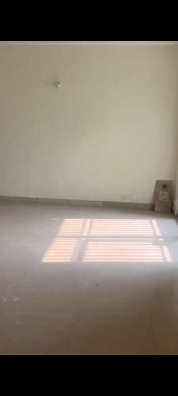 Furnished Amenities in 3 BHK Apartment at Amrapali Zodiac, Sector 120 – for Rent