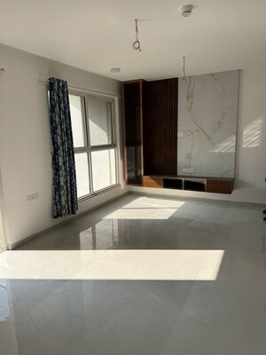 Room in 2 BHK Apartment at Kharadi – for Rent