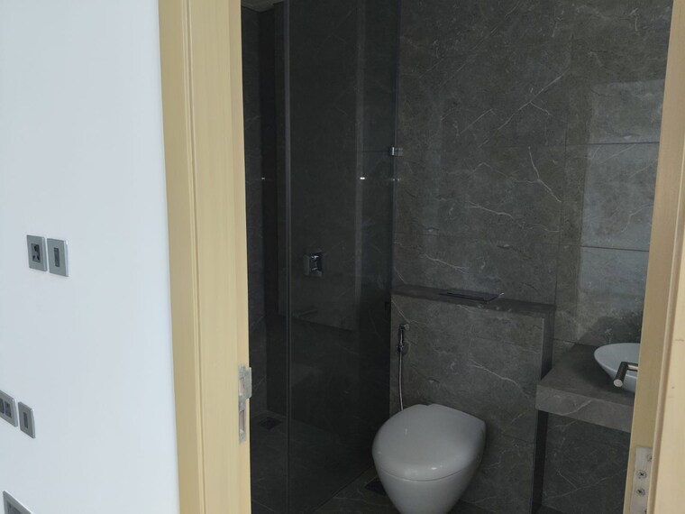 Bathroom, oberoi-sky-city 3 Bedroom 1100 Sq.Ft. Apartment In Borivali East Mumbai 9501088