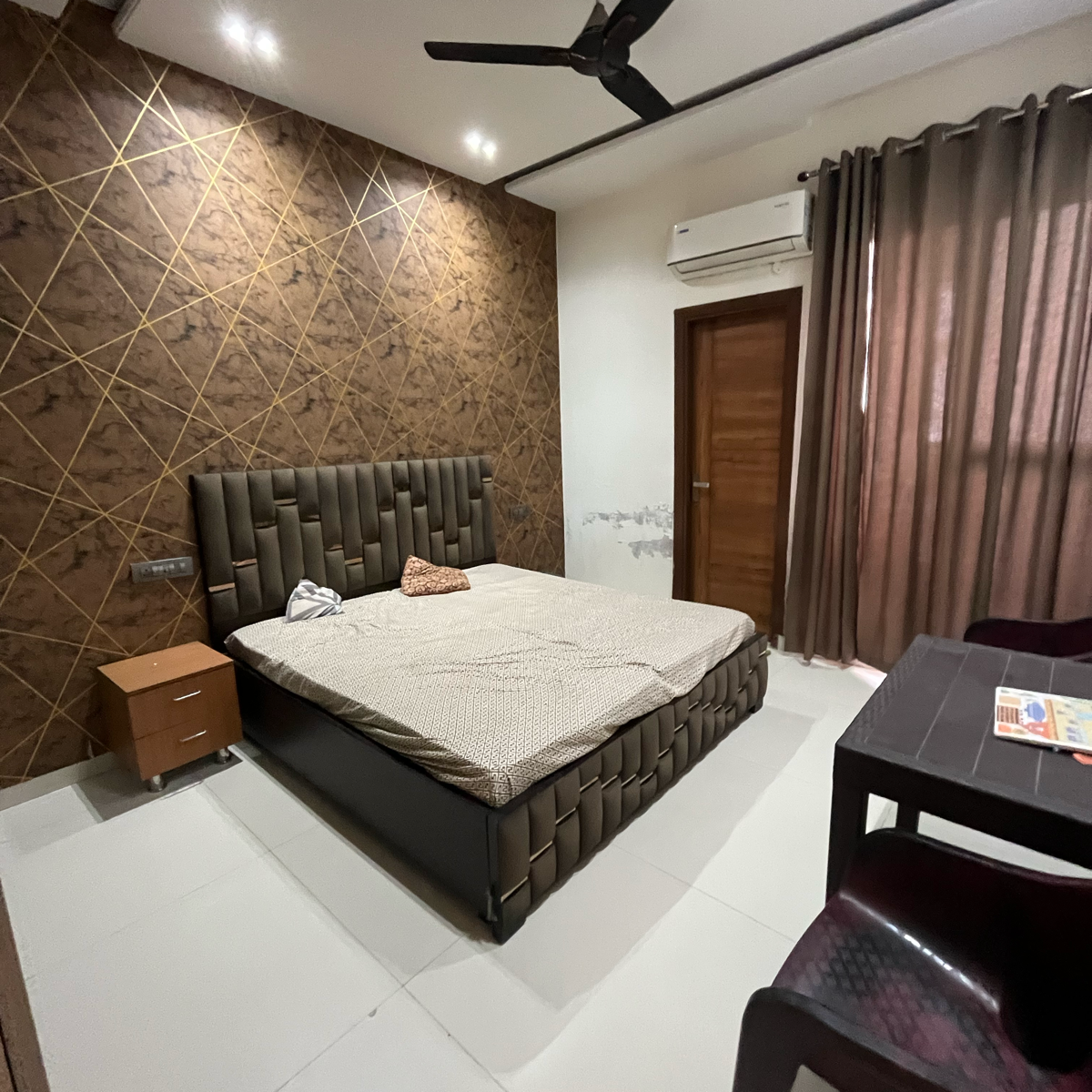 3 BHK + Pooja Room Apartment For Rent in VIP Road