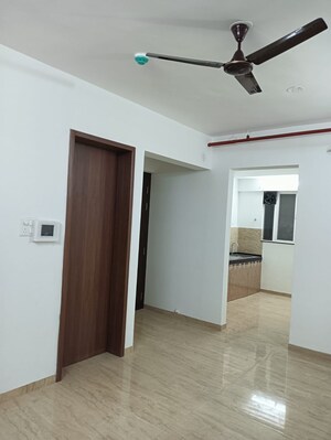 Room in 2.5 BHK Apartment at VTP Belair, Mahalunge – for Rent