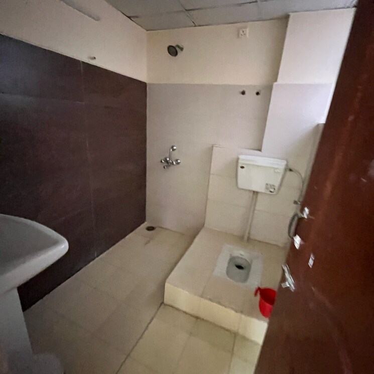 Bathroom, trishla-city 3 Bedroom 1550 Sq.Ft. Apartment In High Ground Zirakpur 9501176