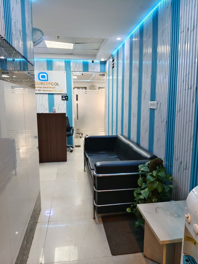 Team Area, sector 63 Commercial Office Space 3780 Sq.Ft. In Sector 63 Noida 9501163