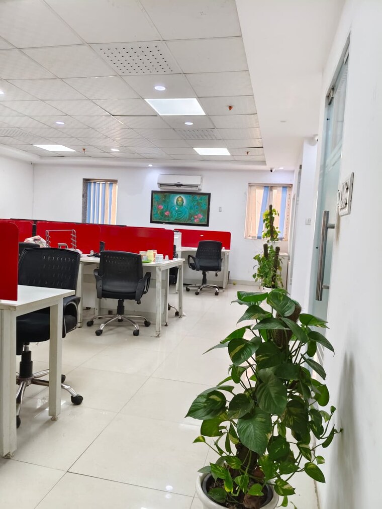 Team Area, sector 63 Commercial Office Space 3780 Sq.Ft. In Sector 63 Noida 9501163