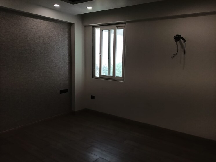 Room, sector 65 4 Bedroom 2400 Sq.Ft. Builder Floor In Sector 65 Gurgaon 9501159