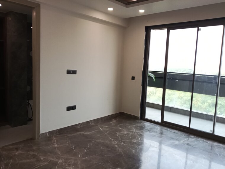 Room, sector 65 4 Bedroom 2400 Sq.Ft. Builder Floor In Sector 65 Gurgaon 9501159