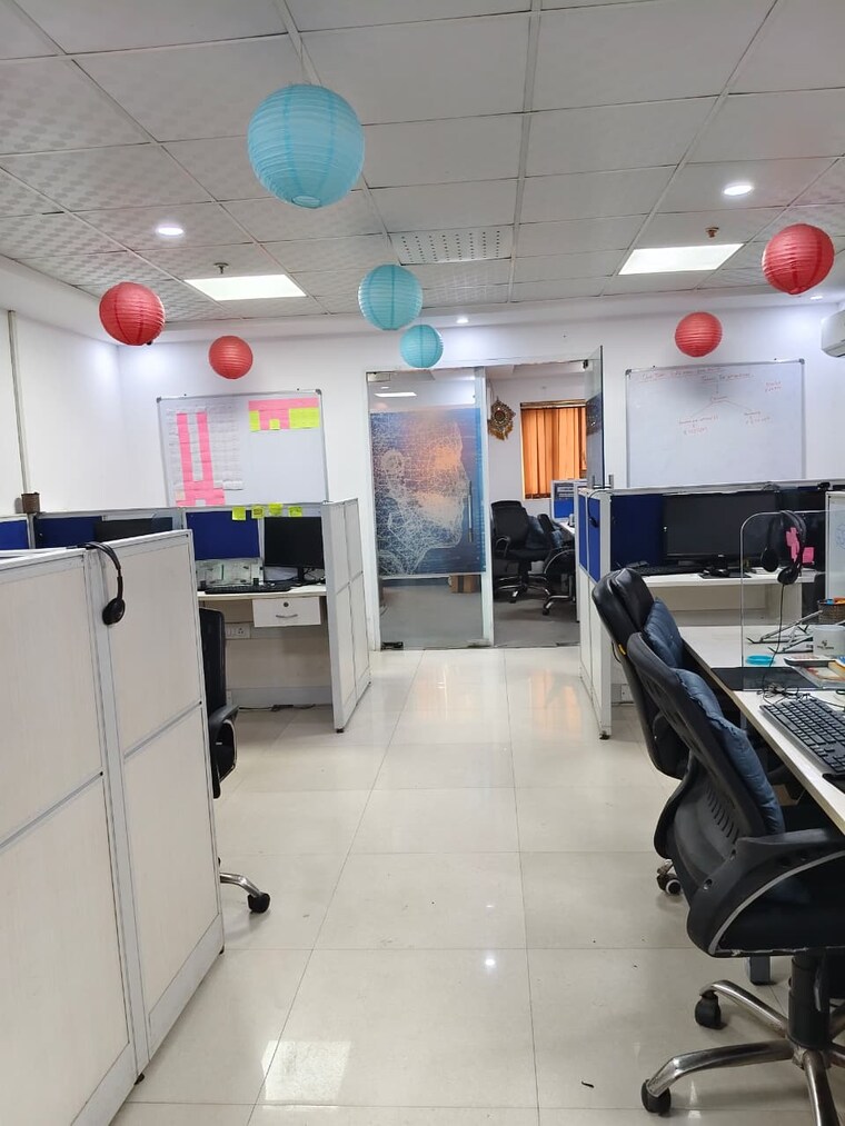Team Area, sector 63 Commercial Office Space 1000 Sq.Ft. In Sector 63 Noida 9501200