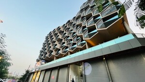  Showroom – Exterior View View at Scheme No 140 - for Rent