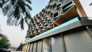  Showroom – Exterior View View at Scheme No 140 - for Rent