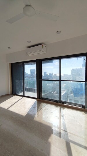 3 BHK Apartment For Rent in Silver Rock Apartment, Pali Hill