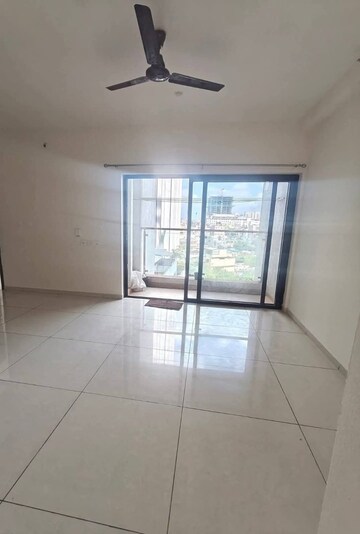 Room in 3 BHK Apartment at Majestique Towers, Kharadi – for Sale