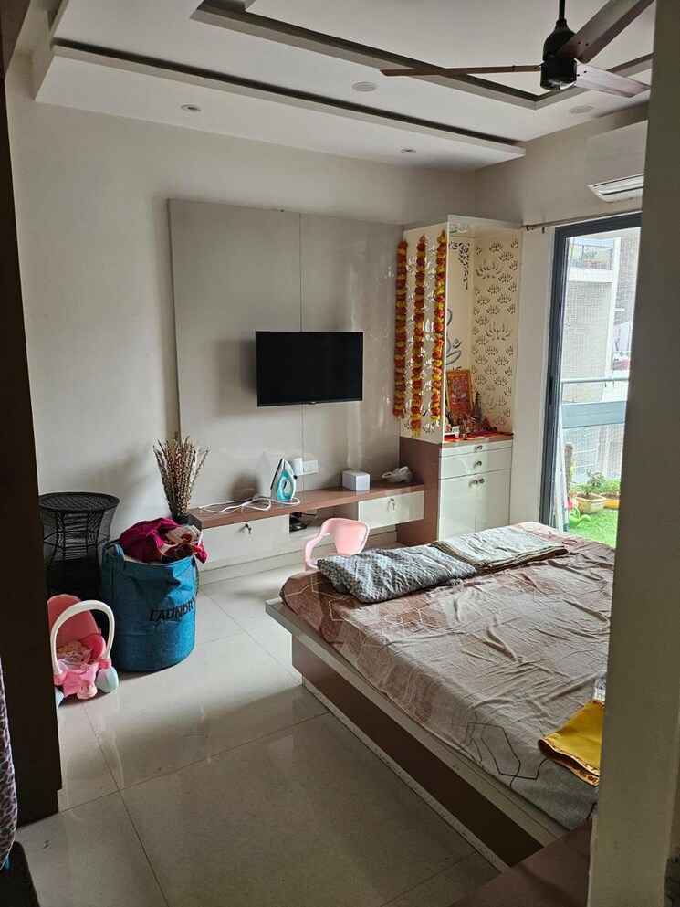 Bedroom, majestique-towers 3 Bedroom 1041 Sq.Ft. Apartment In Kharadi Pune 9501284