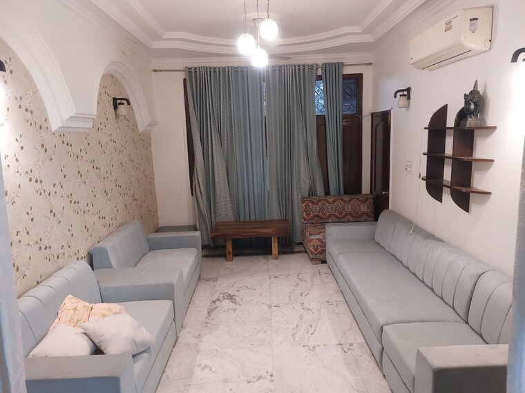 Living Room, gujranwala town 6 Bedroom 2800 Sq.Ft. Penthouse In Gujranwala Town Delhi 9501328