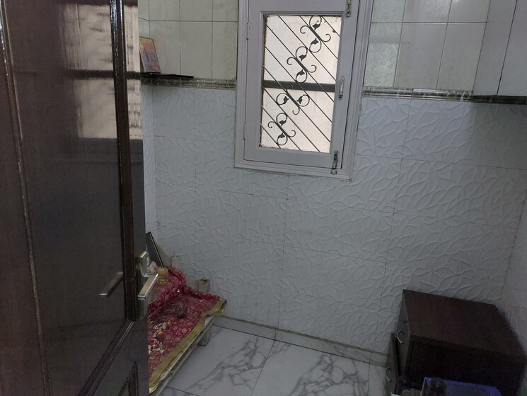 undefined, gujranwala town 6 Bedroom 2800 Sq.Ft. Penthouse In Gujranwala Town Delhi 9501328