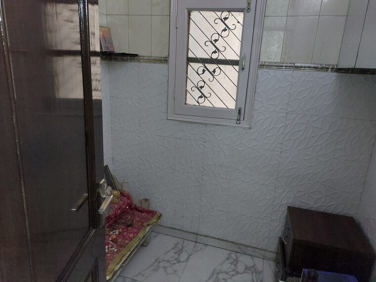 undefined, gujranwala town 6 Bedroom 2800 Sq.Ft. Penthouse In Gujranwala Town Delhi 9501328