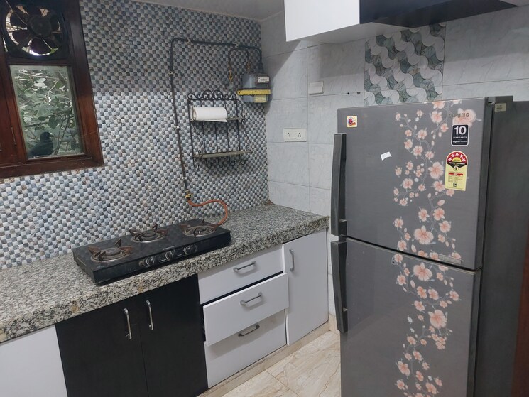 Kitchen, gujranwala town 6 Bedroom 2800 Sq.Ft. Penthouse In Gujranwala Town Delhi 9501328
