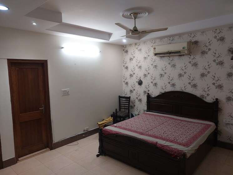 Bedroom, gujranwala town 6 Bedroom 2800 Sq.Ft. Penthouse In Gujranwala Town Delhi 9501328