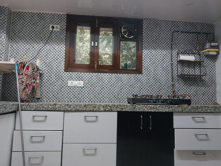 Kitchen, gujranwala town 6 Bedroom 2800 Sq.Ft. Penthouse In Gujranwala Town Delhi 9501328