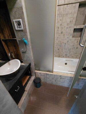 Master Bedroom in 2 BHK Apartment at Beachwood Tower, Andheri West – for Rent