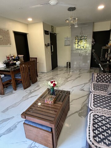 Team Area in 2 BHK Apartment at Platinum Park Reach, Bandra West – for Rent