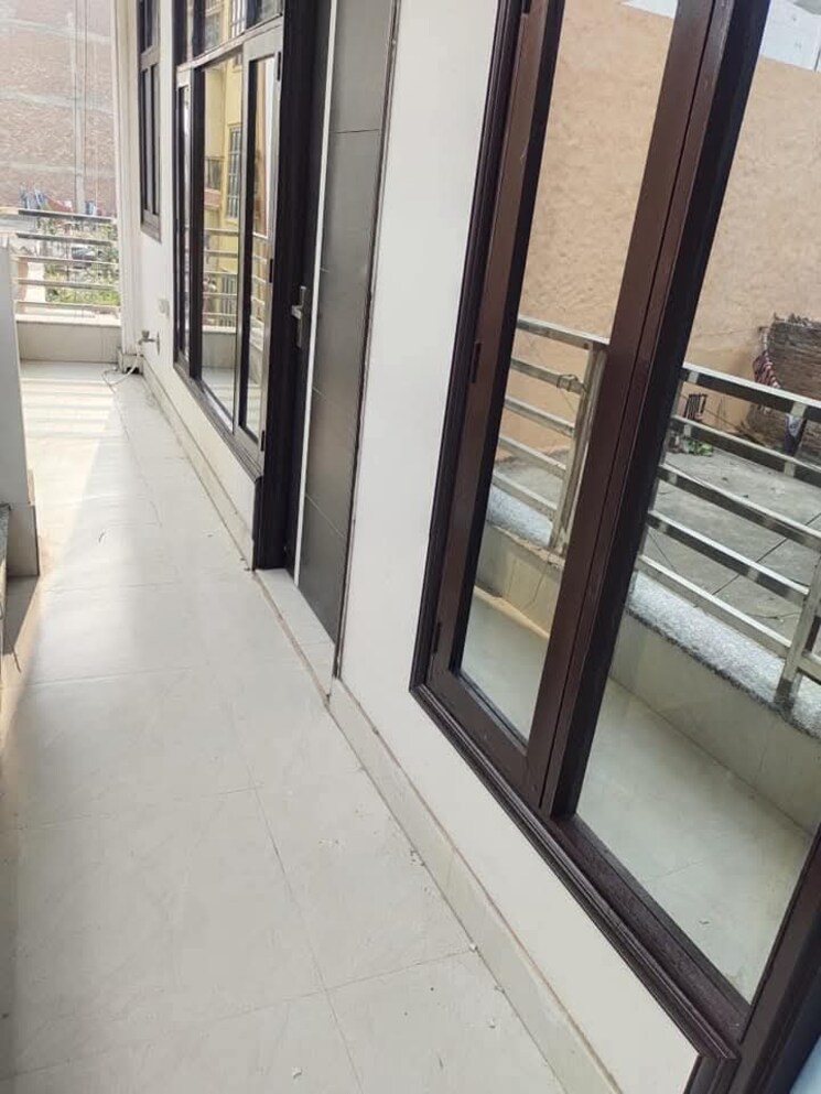 Balcony, chattarpur 2 Bedroom 1000 Sq.Ft. Builder Floor In Chattarpur Delhi 9501336