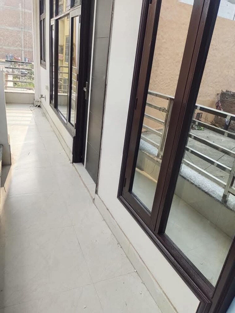 Balcony, chattarpur 2 Bedroom 1000 Sq.Ft. Builder Floor In Chattarpur Delhi 9501336