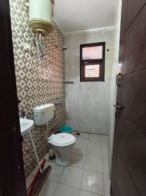 Bathroom in 1 BHK Builder Floor at Saket – for Rent