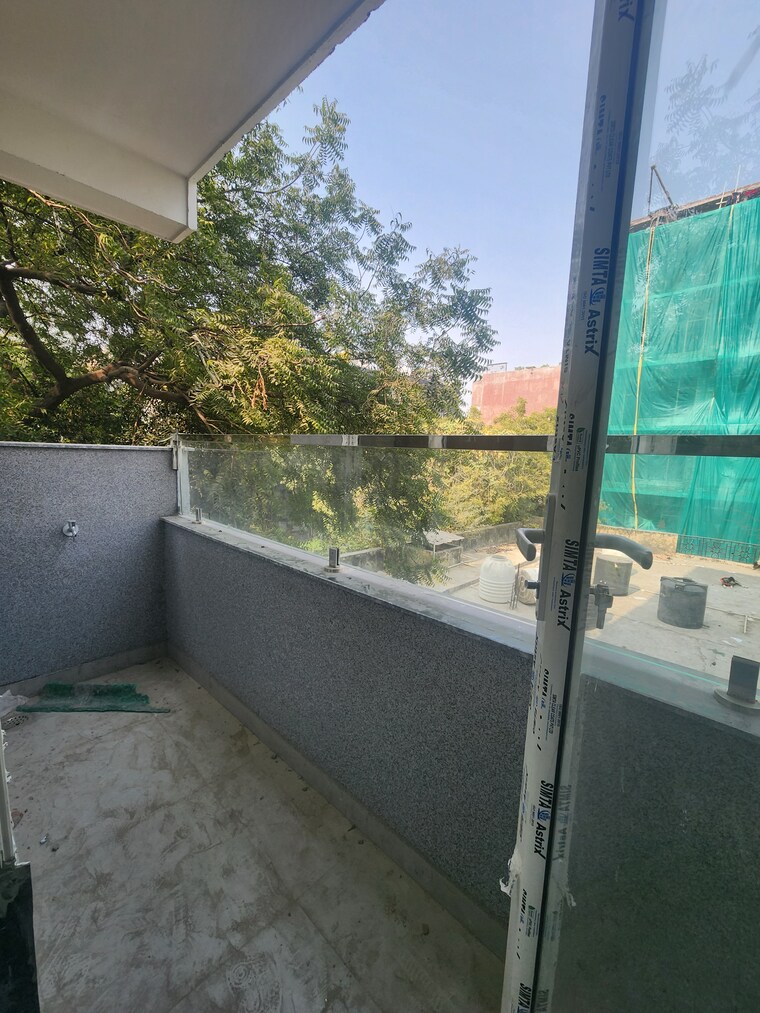 Balcony, chattarpur 3 Bedroom 1050 Sq.Ft. Builder Floor In Chattarpur Delhi 9501357