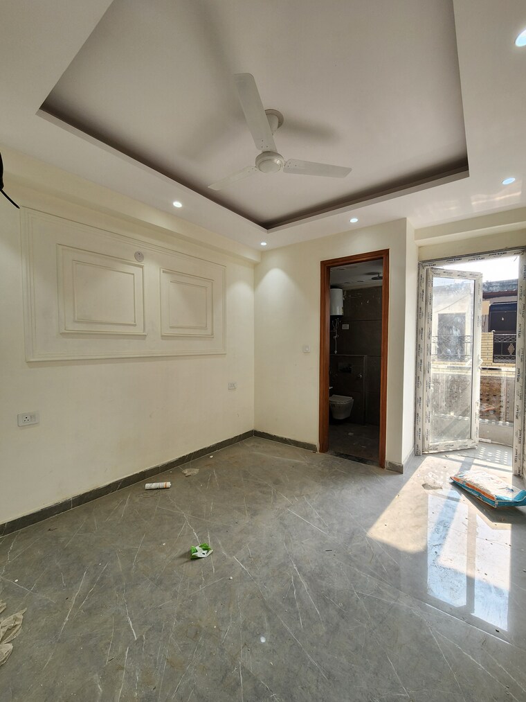 undefined, chattarpur 3 Bedroom 1050 Sq.Ft. Builder Floor In Chattarpur Delhi 9501357