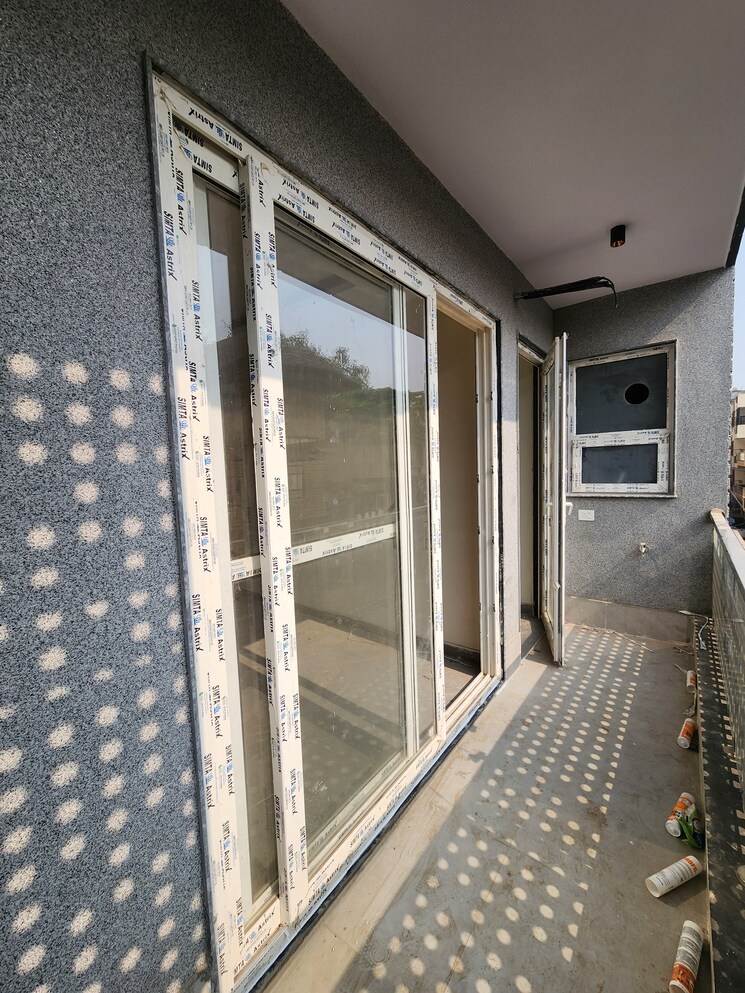 Balcony, chattarpur 3 Bedroom 1050 Sq.Ft. Builder Floor In Chattarpur Delhi 9501357