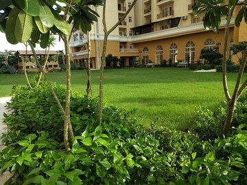 2 BHK Apartment – Garden View at Tejas Greenberry Signatures, Vrindavan Yojna - for Rent