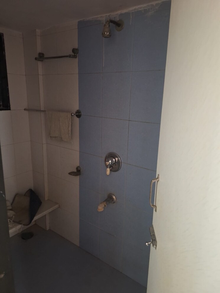 Bathroom, rajgir-chs 2 Bedroom 750 Sq.Ft. Apartment In Andheri East Mumbai 9501383