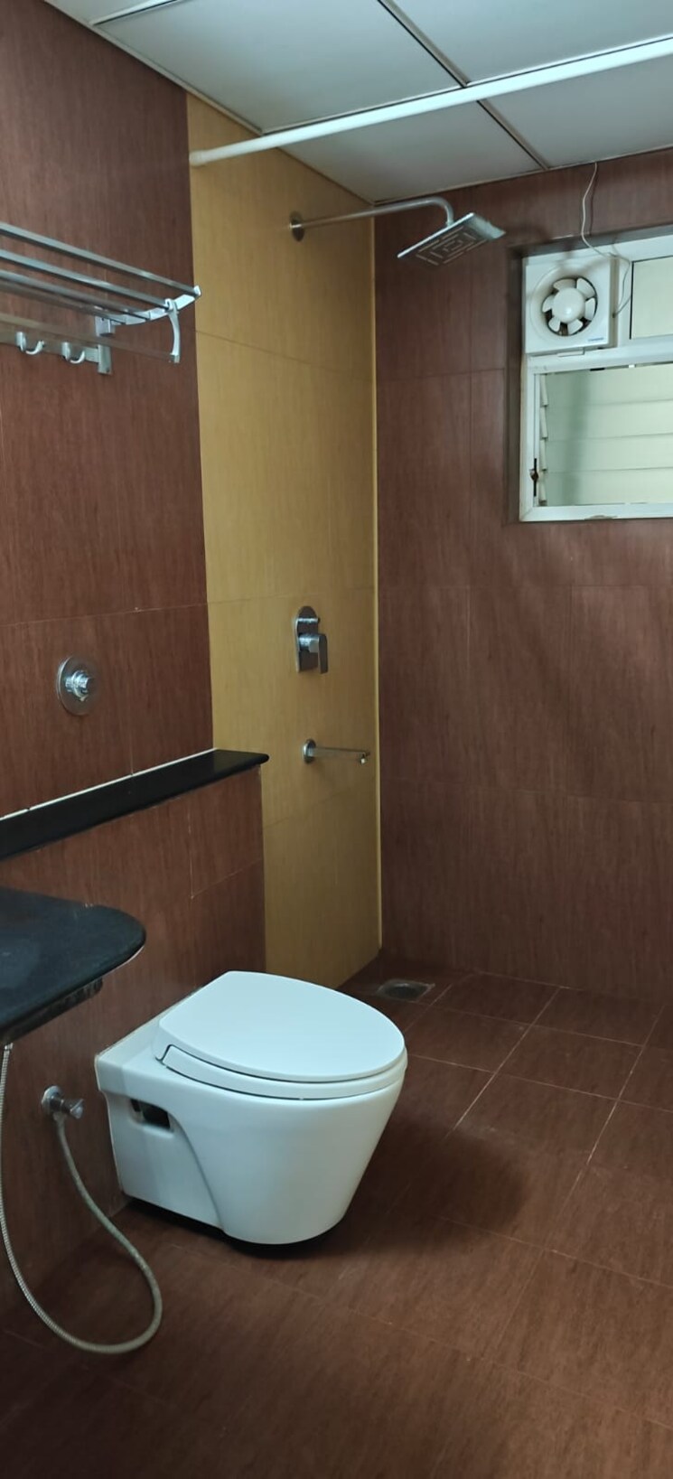 Bathroom, puravankara-purva-skydale 3.5 Bedroom 1924 Sq.Ft. Apartment In Harlur Bangalore 9501360