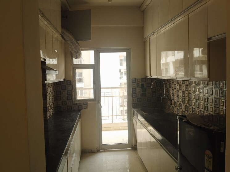 Kitchen, vvip-homes 3 Bedroom 1490 Sq.Ft. Apartment In Gaur City 2 Greater Noida 9501376