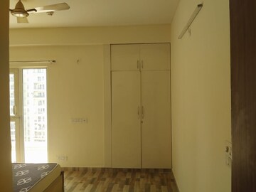 Furnished Amenities in 3 BHK Apartment at VVIP Homes, Gaur City 2 – for Rent