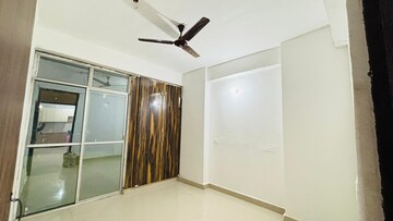 Room in 3 BHK Apartment at Nirala Estate II, Tech Zone 4 Greater Noida – for Sale