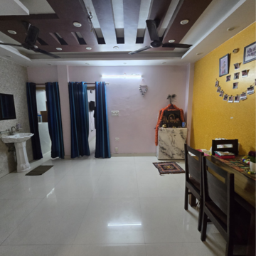 Team Area in 2.5 BHK Villa at Sector 23a – for Rent