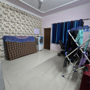 Team Area in 2.5 BHK Villa at Sector 23a – for Rent