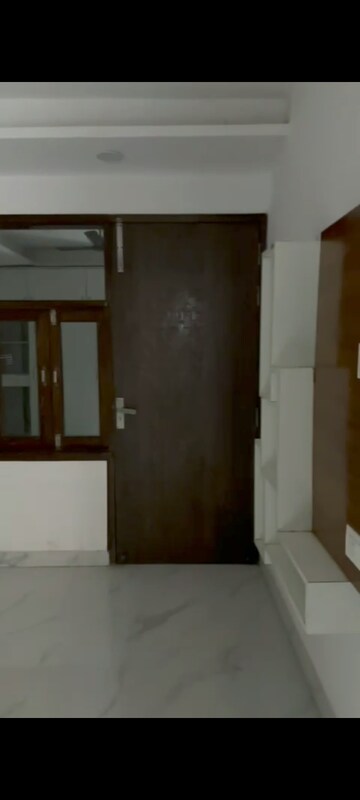 Room in 3 BHK Builder Floor at Chattarpur – for Rent