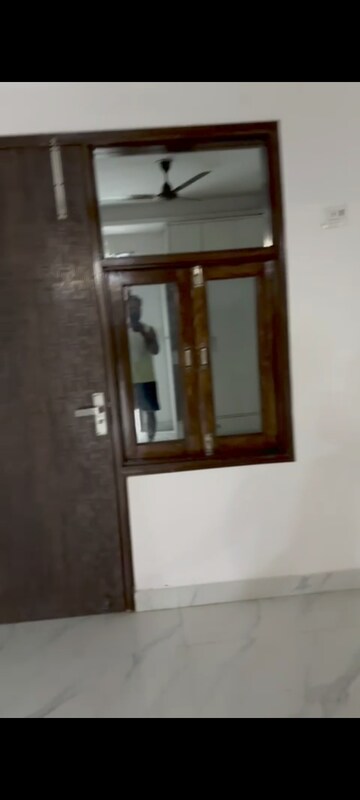 Room in 3 BHK Builder Floor at Chattarpur – for Rent