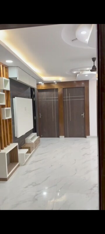 3 BHK Builder Floor For Rent in Chattarpur