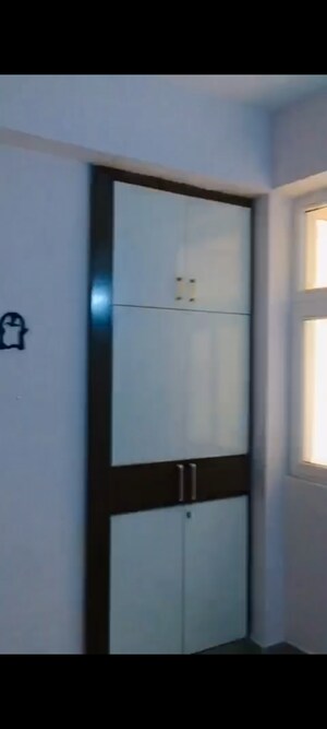 Furnished Amenities in 3 BHK Apartment at Supertech EcoVillage III, Sector 16b Greater Noida – for Rent