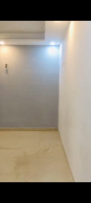 Room in 3 BHK Apartment at Supertech EcoVillage III, Sector 16b Greater Noida – for Rent