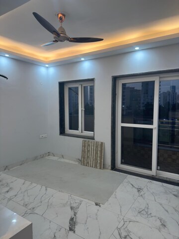 Room in 3 BHK Builder Floor at Ansal API Esencia, Sector 67 – for Rent