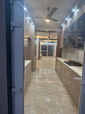 Building Lobby in 3 BHK Builder Floor at Ansal API Esencia, Sector 67 – for Rent